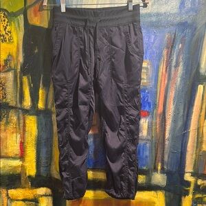 The North Face Aphrodite 2.0 capri jogger in navy blue size small